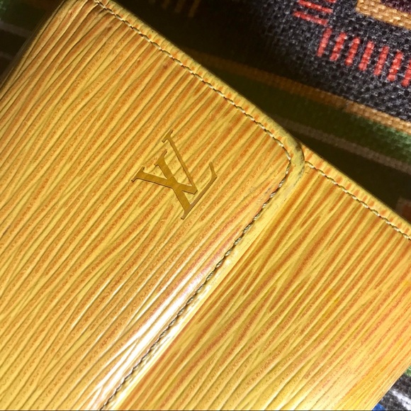 🚫SOLD🚫Authentic Louis Vuitton Portefeiulle - Picture 3 of 9